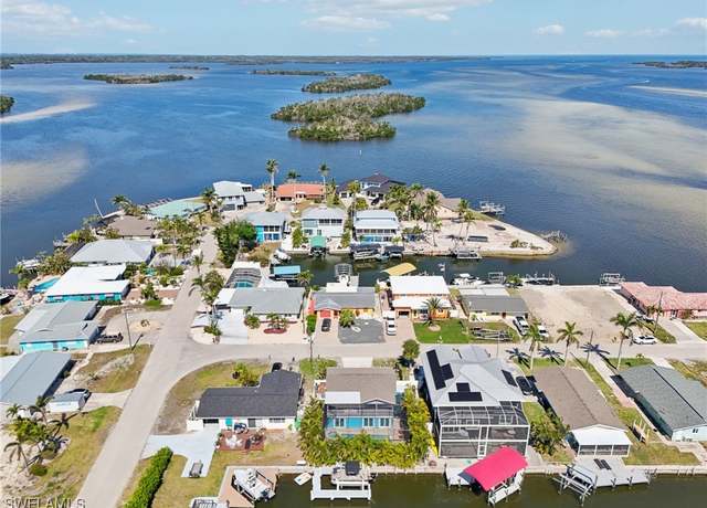 Property at 2885 Triggerfish St, Matlacha, FL 33993, 2 beds, 2 baths
