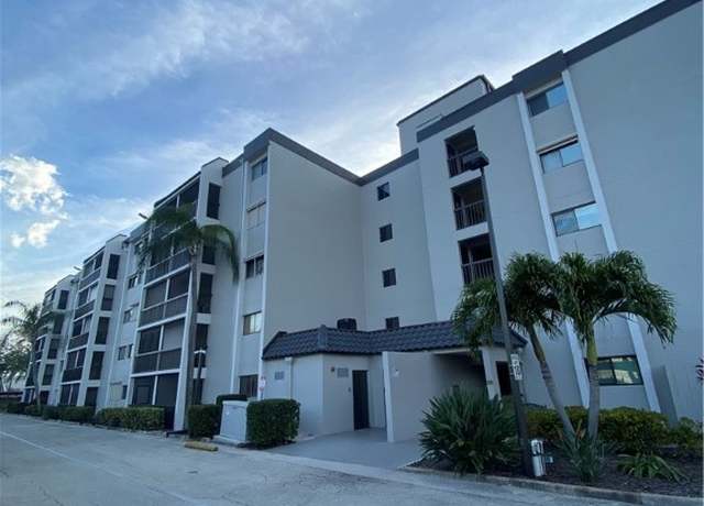 Property at 2121 Collier Ave #210, Fort Myers, FL 33901, 2 beds, 2 baths
