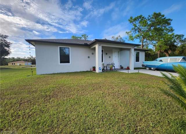Property at 5028 S Obispo Cir, Labelle, FL 33935, 4 beds, 2 baths