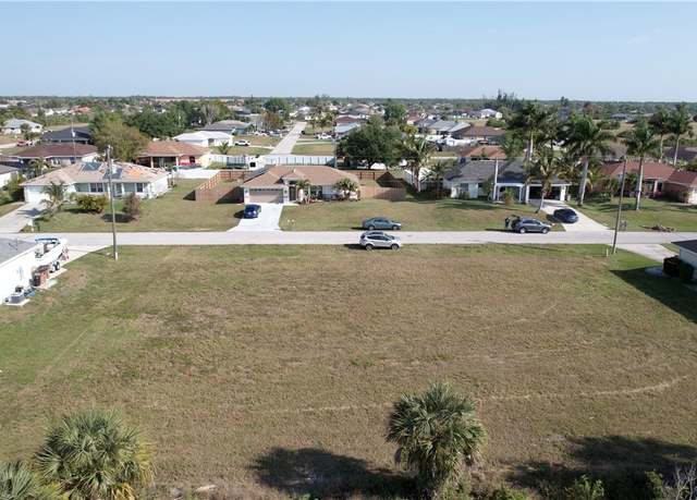 Property at 1918 NE 18th St, Cape Coral, FL 33909