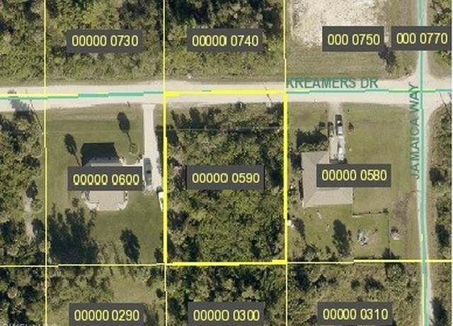 Property at 7337 Kreamers Dr, Bokeelia, FL 33922