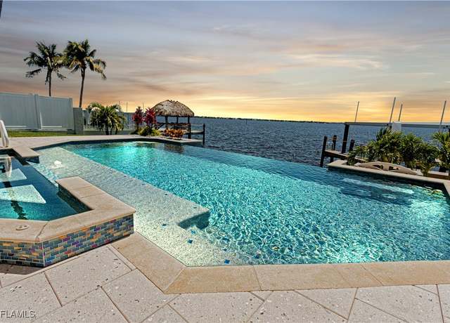 Property at 2418 SE 28th St, Cape Coral, FL 33904, 6 beds, 5.5 baths