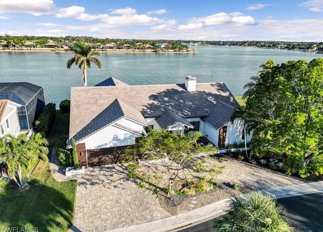 Property at 5730 Harborage Dr, Fort Myers, FL 33908, 4 beds, 3.5 baths