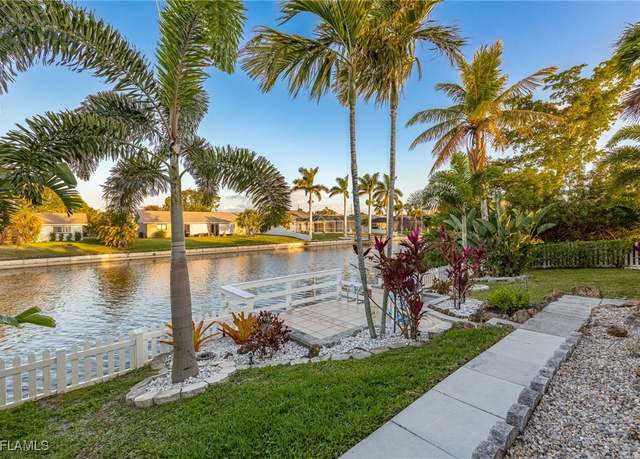 Property at 127 SE 15th Ave, Cape Coral, FL 33990, 3 beds, 2 baths