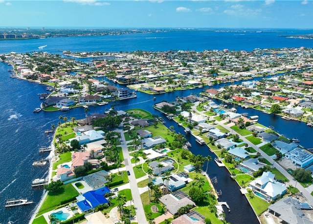 Property at 5330 Nautilus Dr, Cape Coral, FL 33904, 3 beds, 2 baths