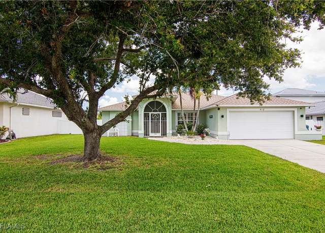 Property at 412 SE 13th Ave, Cape Coral, FL 33990, 3 beds, 2 baths