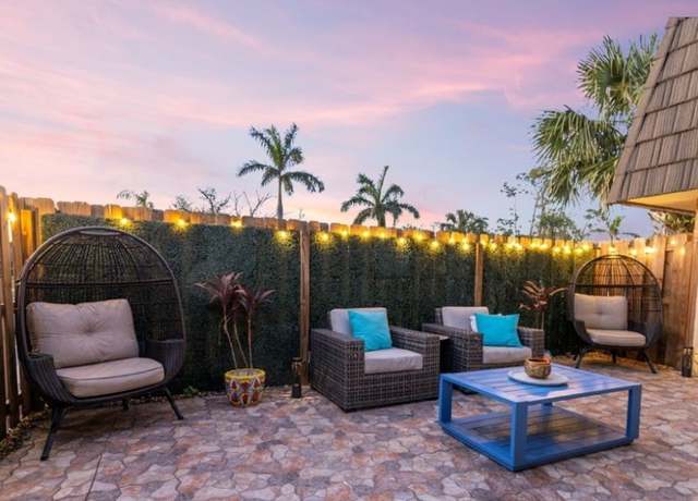 Property at 5570 Woodrose Ct #2, Fort Myers, FL 33907, 3 beds, 2.5 baths