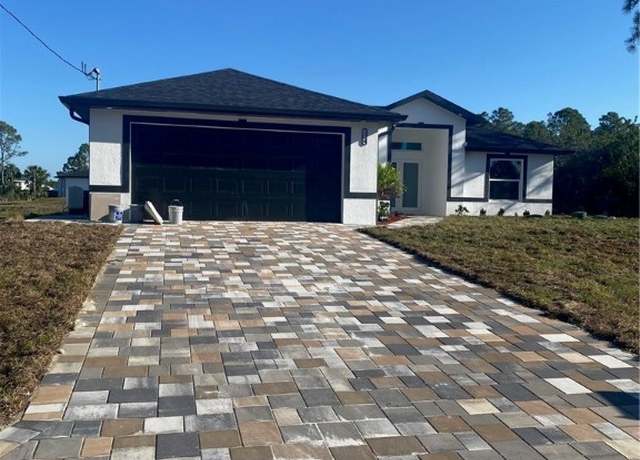 Property at 2910 28th St W, Lehigh Acres, FL 33971, 3 beds, 2 baths
