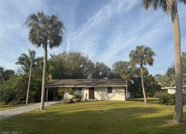 Property at 28 Holly Dr, North Fort Myers, FL 33903, 2 beds, 1.5 baths