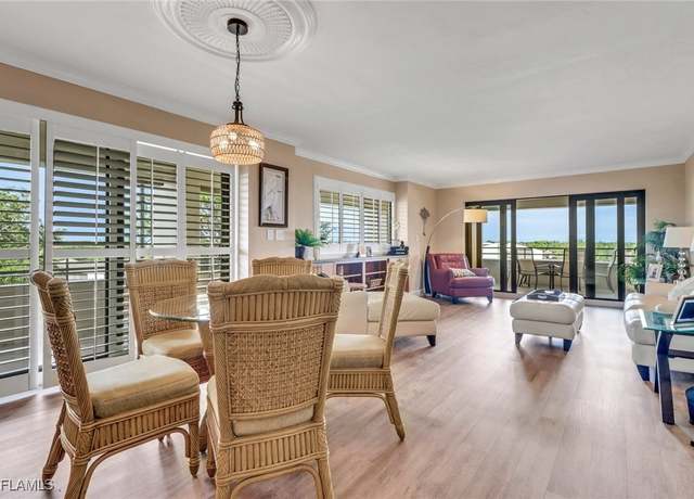 Property at 5260 S Landings Dr #501, Fort Myers, FL 33919, 3 beds, 2.5 baths