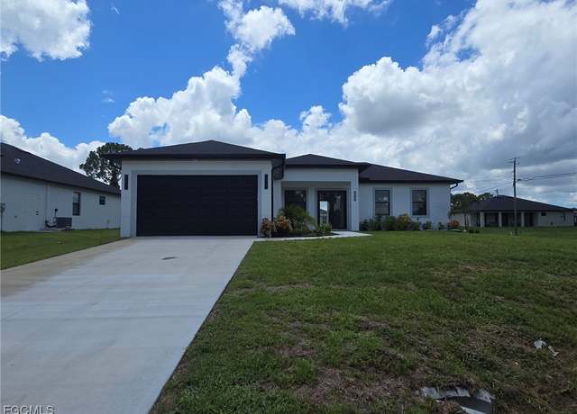 Property at 3915 27th St SW, Lehigh Acres, FL 33976, 3 beds, 2 baths