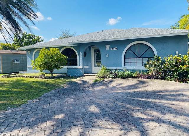 Property at 2131 Davis Blvd, Fort Myers, FL 33905, 3 beds, 2 baths