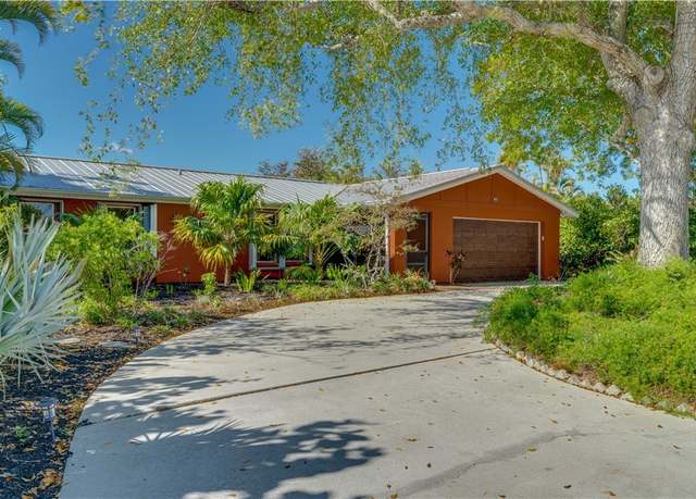 Property at 3572 Knollwood Rd, Fort Myers, FL 33919, 3 beds, 2 baths