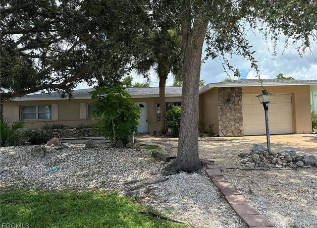 Property at 78 Rotonda Cir, Rotonda West, FL 33947, 4 beds, 2 baths