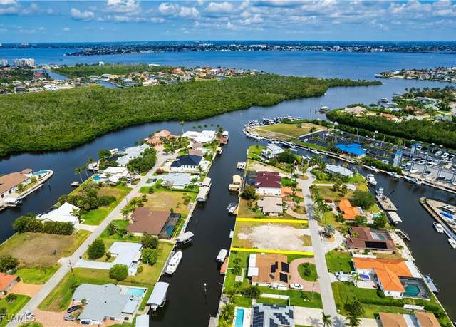 Property at 122 Placid Dr, Fort Myers, FL 33919