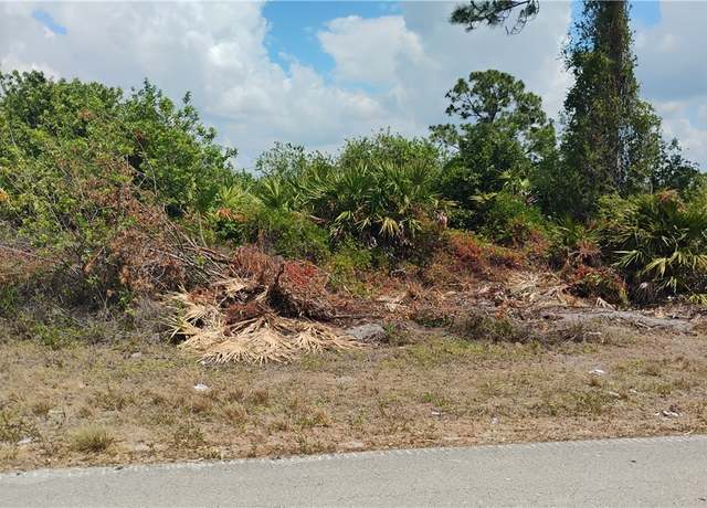 Property at 2514 33rd St SW, Lehigh Acres, FL 33976