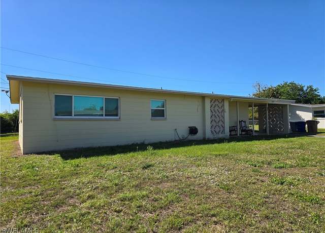 Property at 400 Jersey Rd W, Lehigh Acres, FL 33936, 3 beds, 1.5 baths