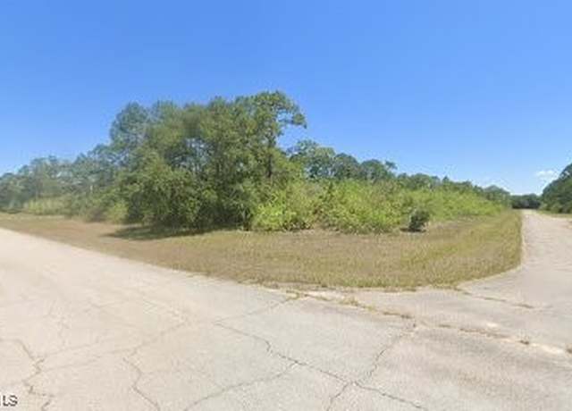 Property at 901 Ruby St, Labelle, FL 33935