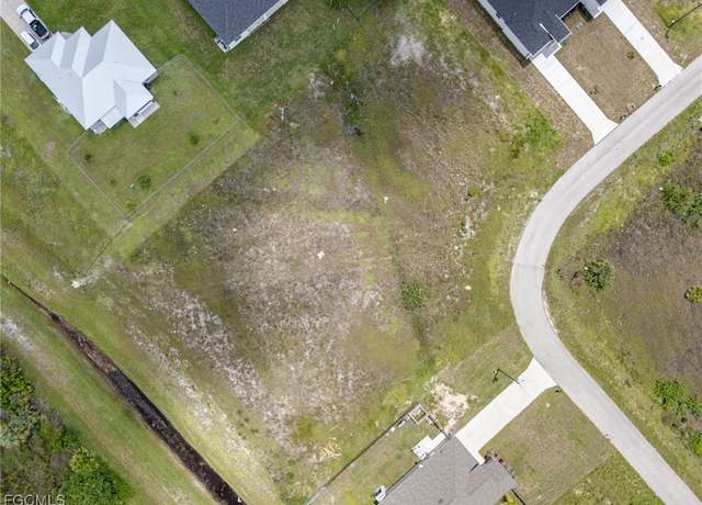 Property at 375 Palmyra Ave, Lehigh Acres, FL 33974