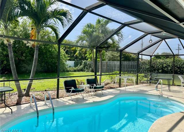 Property at 4008 SE 2nd Ave, Cape Coral, FL 33904, 2 beds, 2 baths