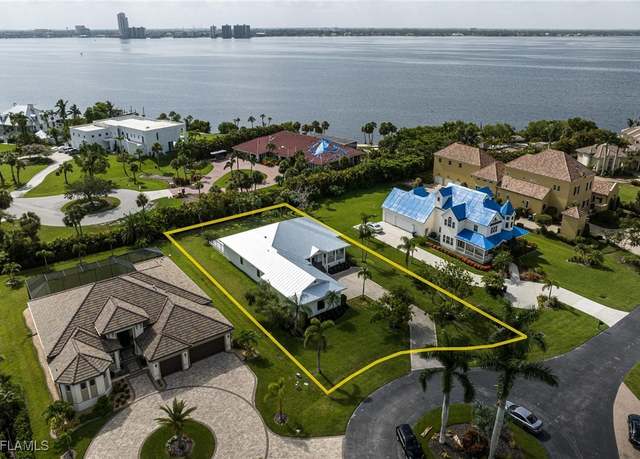 Property at 12630 Panasoffkee Dr, North Fort Myers, FL 33903, 4 beds, 3 baths