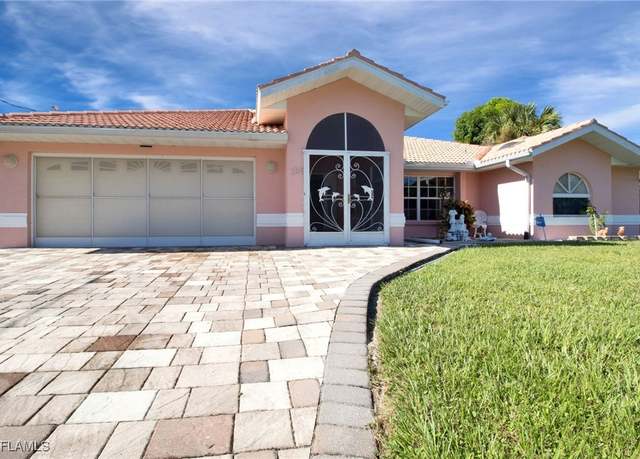 Property at 256 Coblentz St, Port Charlotte, FL 33954, 4 beds, 3 baths