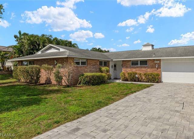 Property at 4071 E River Dr, Fort Myers, FL 33916, 3 beds, 2 baths
