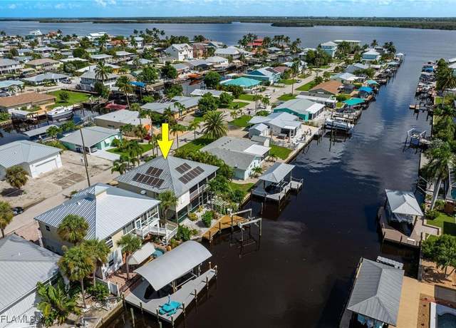 Property at 2761 Geary St, Matlacha, FL 33993, 2 beds, 2 baths
