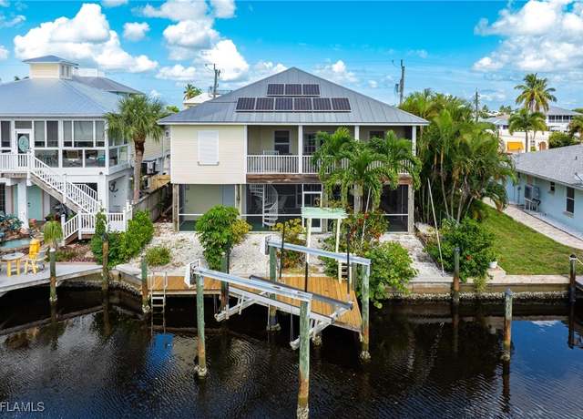 Property at 2761 Geary St, Matlacha, FL 33993, 2 beds, 2 baths