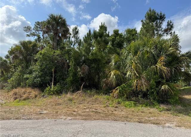 Property at 5012 Pace Ct, Labelle, FL 33935