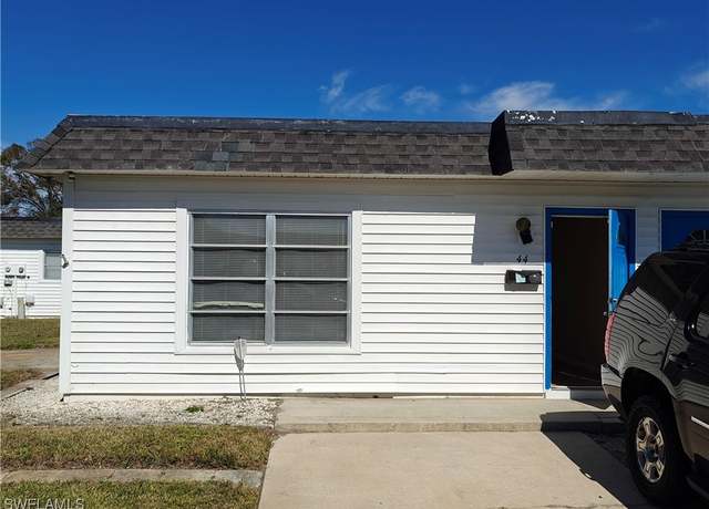 Property at 44 Hamlin Ct, Lehigh Acres, FL 33936, 2 beds, 2 baths