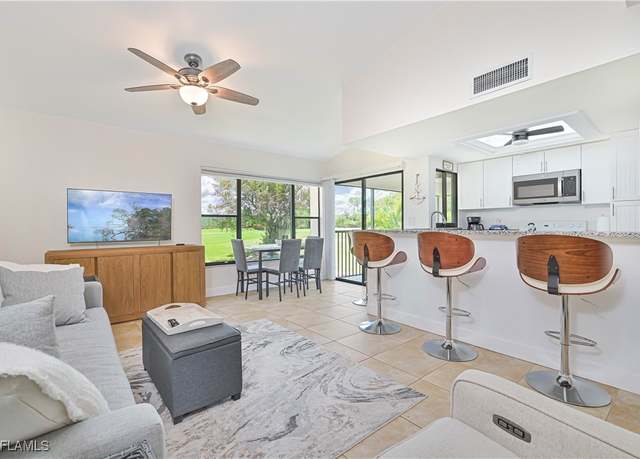 Property at 5530 Trailwinds Dr #726, Fort Myers, FL 33907, 2 beds, 2 baths