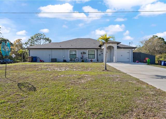 Property at 402/404 Bell Blvd S, Lehigh Acres, FL 33974, 6 beds, 4 baths