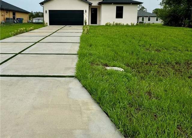 Property at 6010 Acorn Cir, Labelle, FL 33935, 3 beds, 2 baths