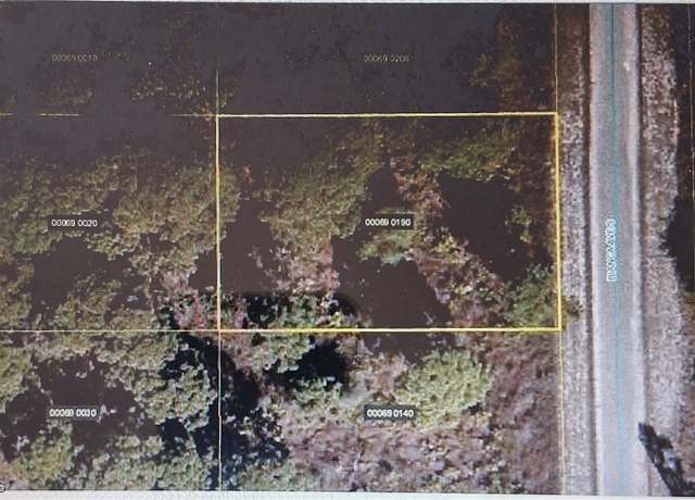 Property at 756 Bianca Ave, Lee, FL 33974