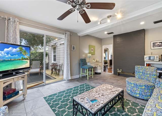 Property at 1451 Maravilla Ave, Fort Myers, FL 33901, 2 beds, 1 bath
