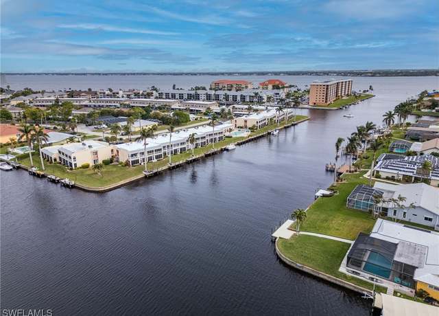 Property at 1912 SE 43rd St #210, Cape Coral, FL 33904, 2 beds, 2 baths