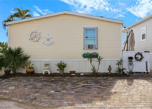 Property at 70 Emily Ln, Fort Myers Beach, FL 33931, 2 beds, 2 baths