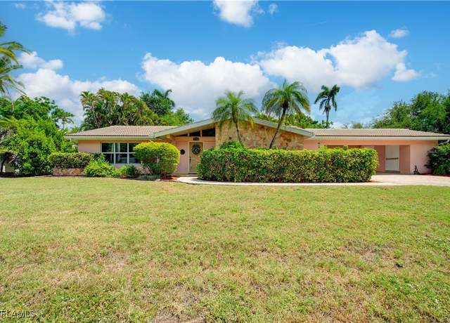 Property at 2627 Mcgregor Blvd, Fort Myers, FL 33901, 4 beds, 3 baths