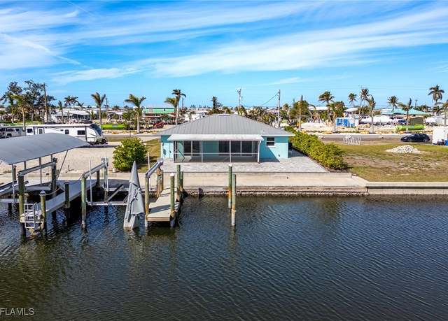 Property at 2892 Sanibel Blvd, St James City, FL 33956, 2 beds, 2 baths