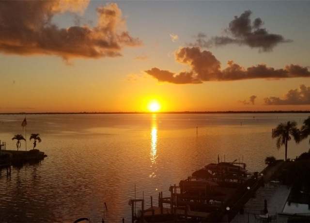 Property at 4013 SE 20th Pl #401, Cape Coral, FL 33904, 2 beds, 2 baths