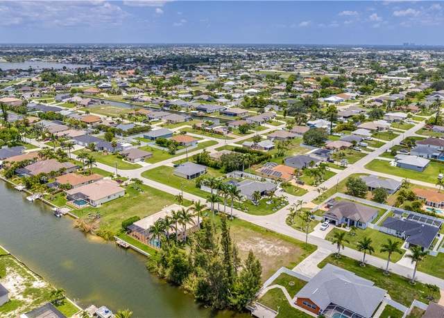 Property at 1318 SW 4th Ave, Cape Coral, FL 33991
