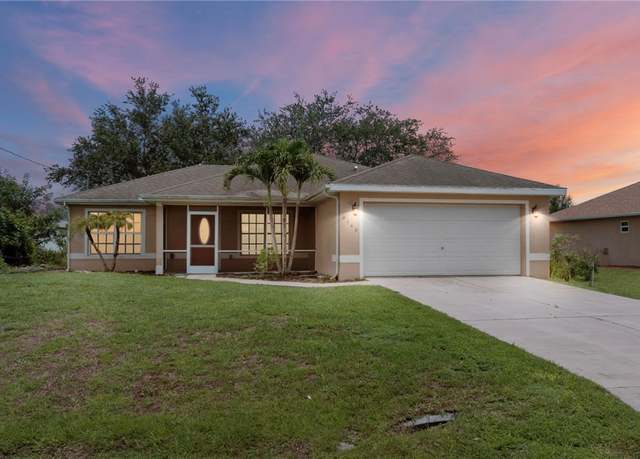 Property at 6140 Laurelwood Dr, Fort Myers, FL 33905, 3 beds, 2 baths