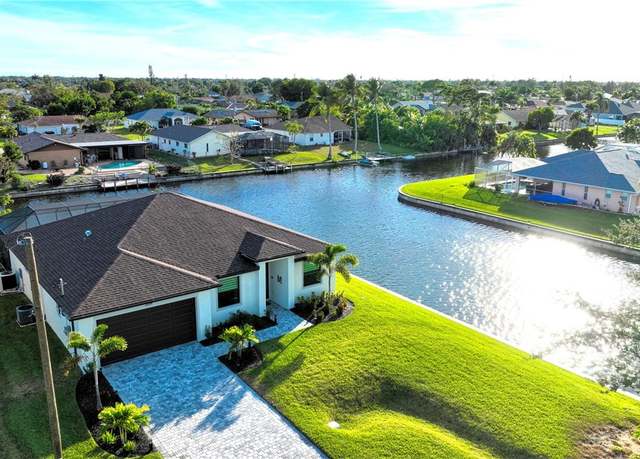 Property at 2014 SE 6th Ln, Cape Coral, FL 33990, 4 beds, 2 baths