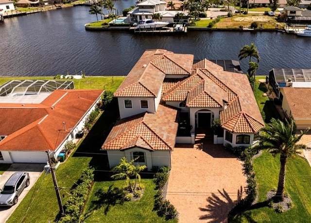 Property at 1950 SE 36th St, Cape Coral, FL 33904, 4 beds, 5 baths