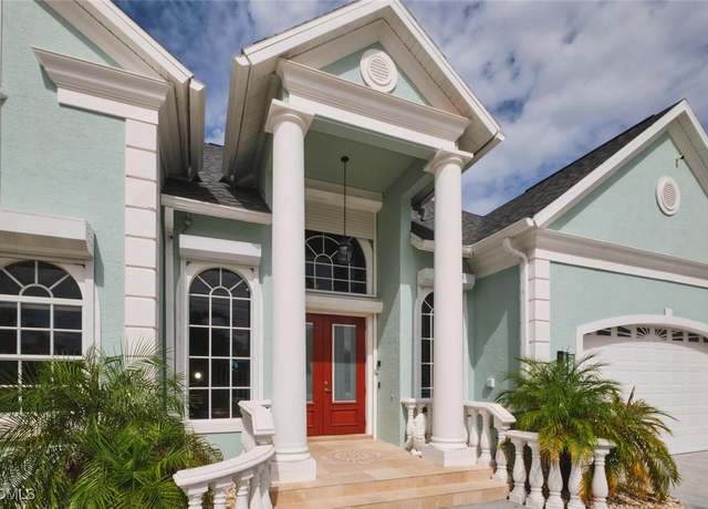 Property at 5318 Bayside Ct, Cape Coral, FL 33904, 4 beds, 4.5 baths