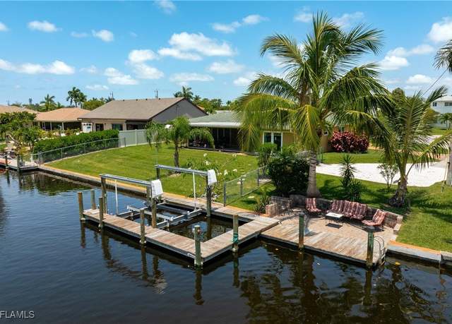 Property at 846 Monticello Ct, Cape Coral, FL 33904, 3 beds, 2 baths