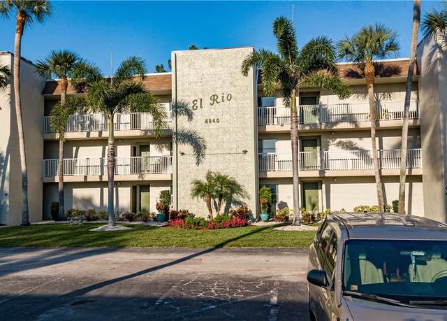 Property at 4840 Golf Club Ct #10, North Fort Myers, FL 33903, 2 beds, 2 baths