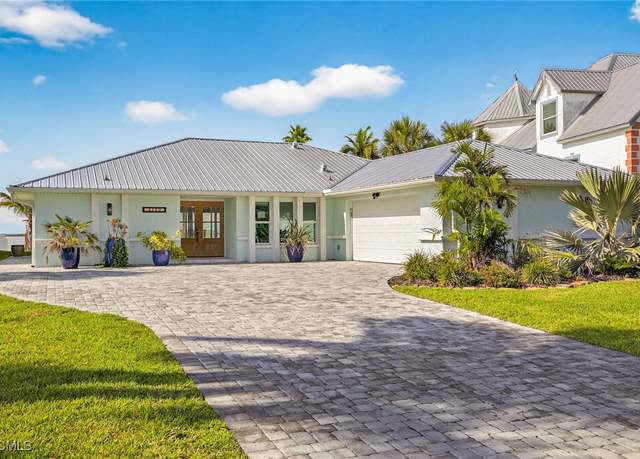 Property at 3459 1st Ave, St James City, FL 33956, 3 beds, 2 baths