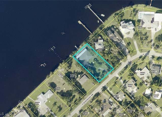 Property at 4449 E Riverside Dr, Fort Myers, FL 33905, 3 beds, 2 baths